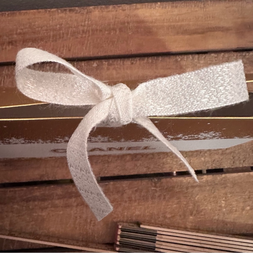 Chanel Gift Box Ribbon Gold‎ New Small - Picture 10 of 11